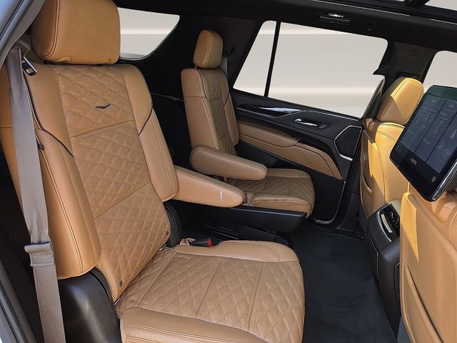 Used 2021 Cadillac Escalade Sport w/ Driver Assist Tech Package AWD/4WD image 15