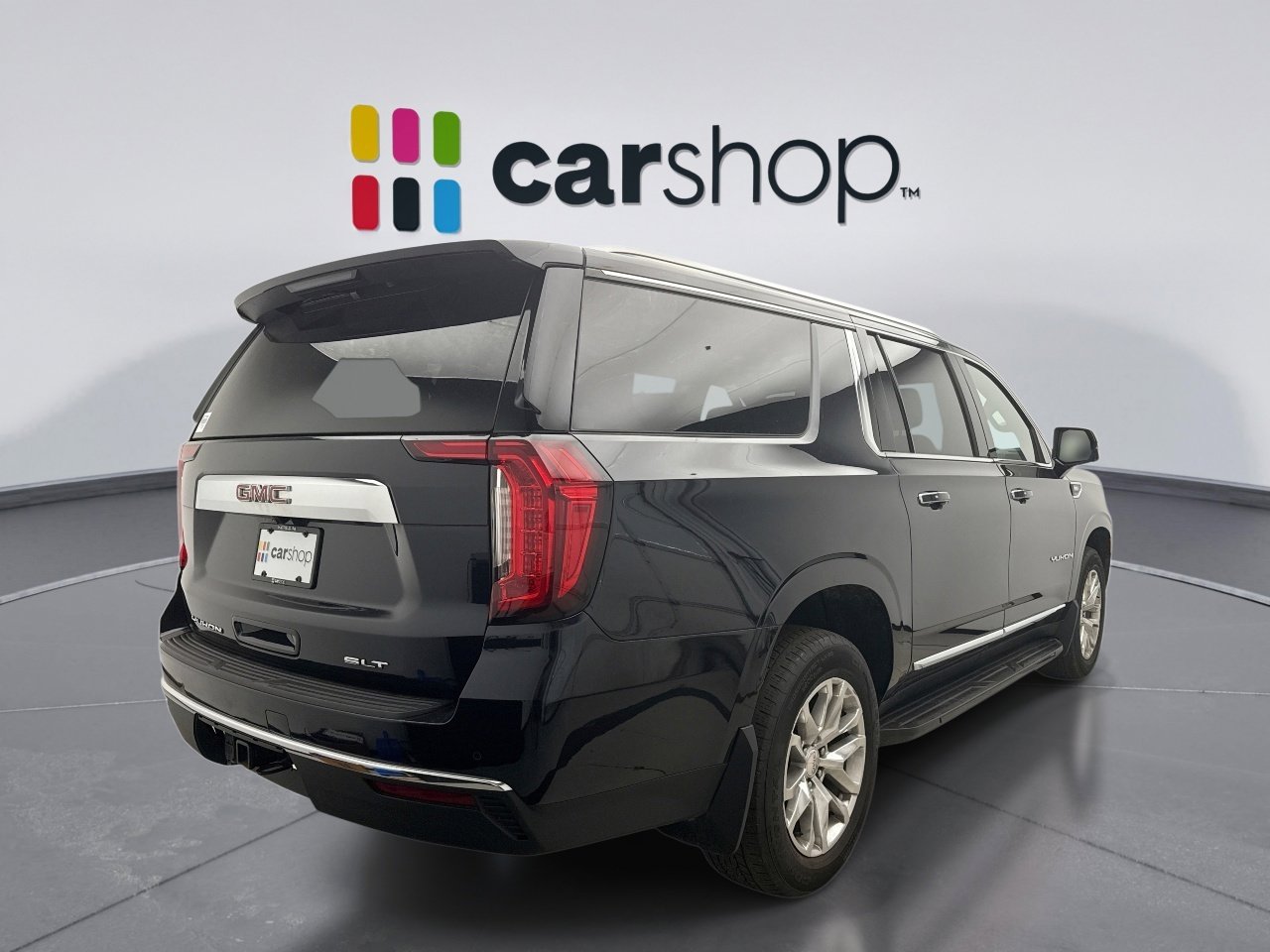 Used 2023 GMC Yukon XL SLT w/ SLT Luxury Package image 4