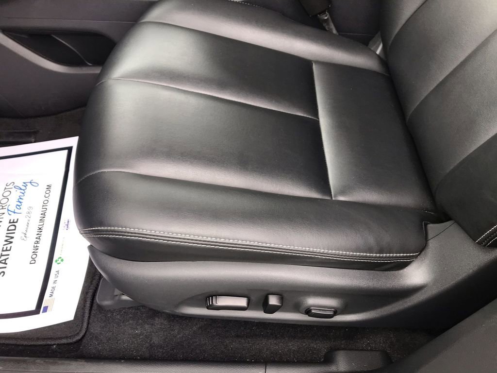 Used 2023 Nissan Murano SV w/ SV Midnight Edition Package FWD image 12