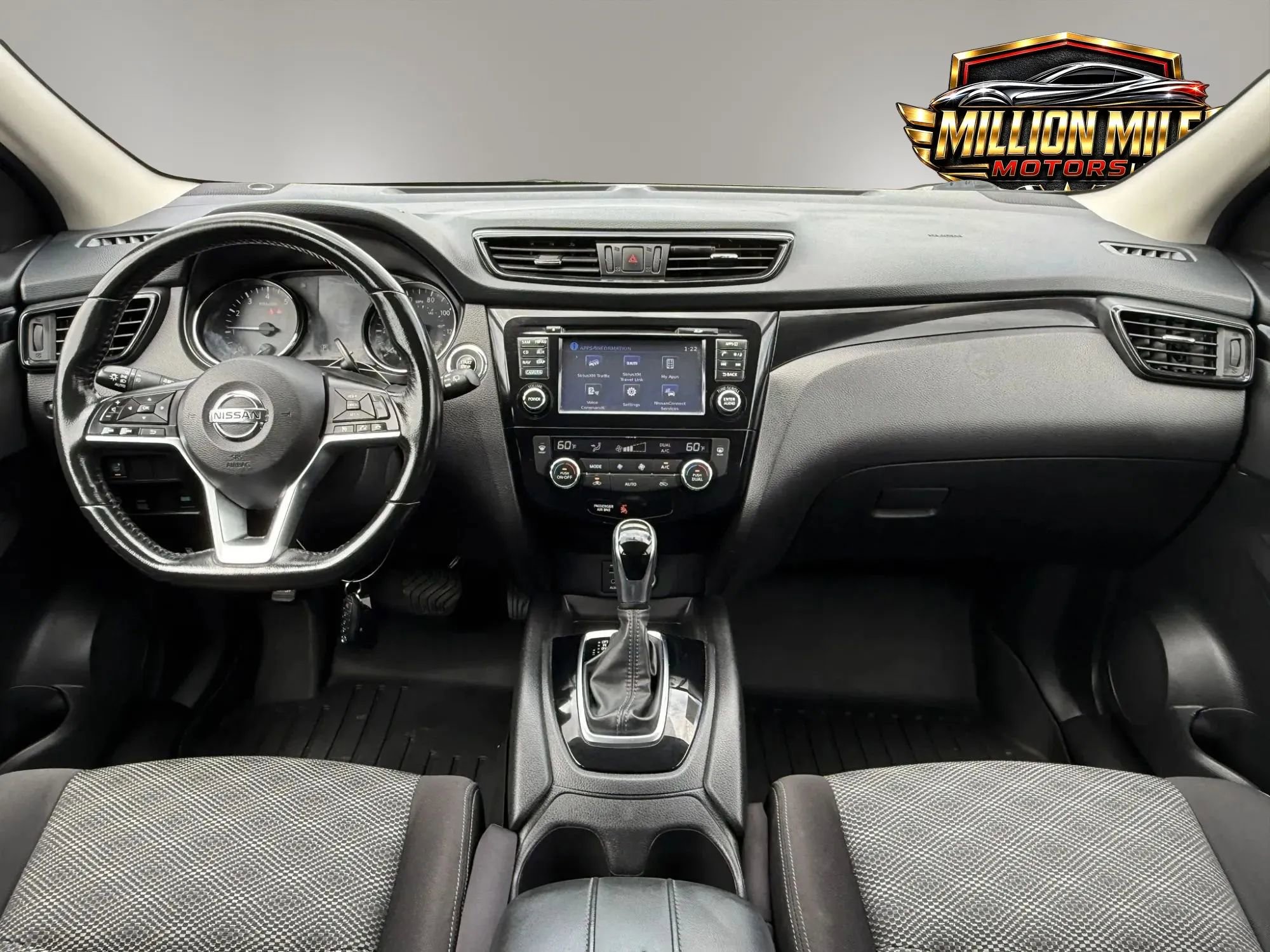 Used 2017 Nissan Rogue Sport SV w/ SV Premium Package AWD/4WD image 3
