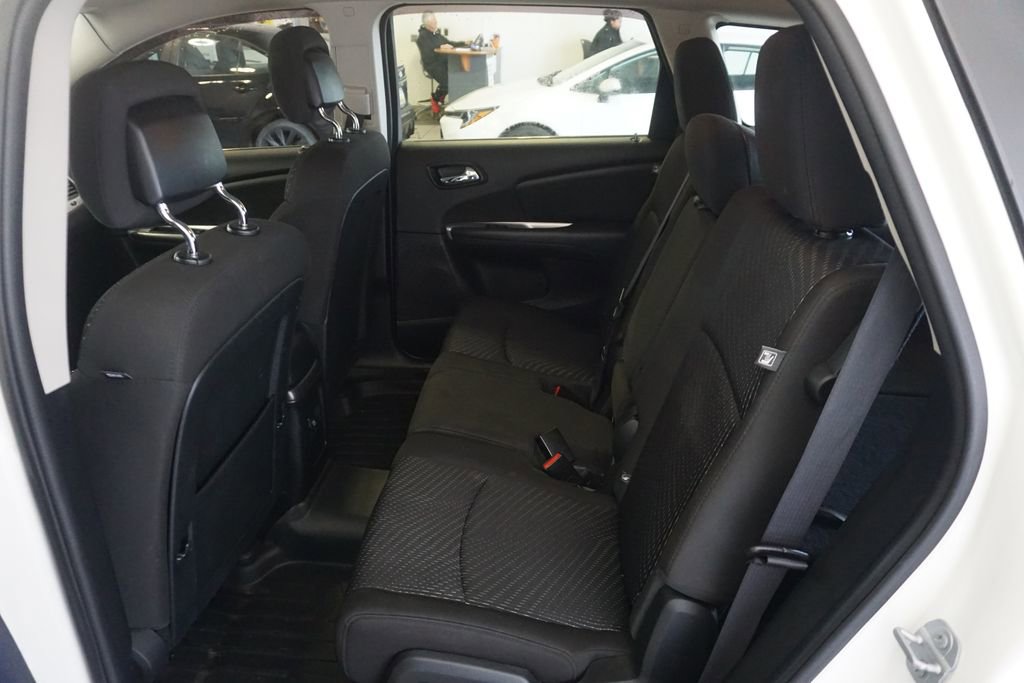 Used 2017 Dodge Journey SXT w/ Comfort/Convenience Group AWD/4WD image 15