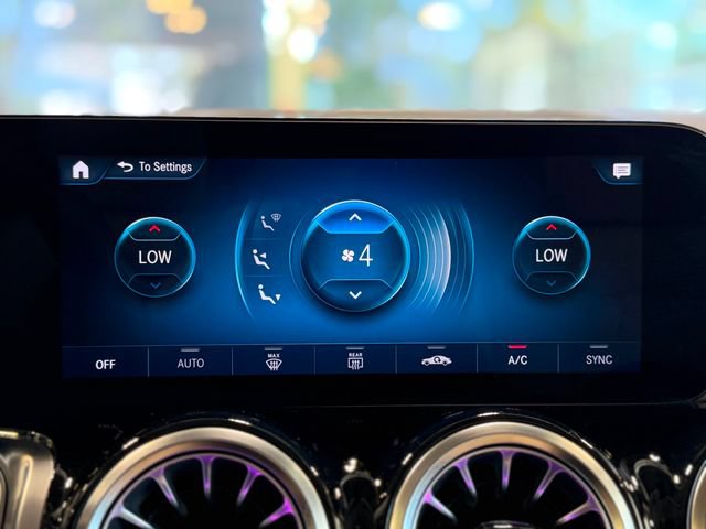 Used 2023 Mercedes-Benz GLB 250 4MATIC w/ Premium Package image 43