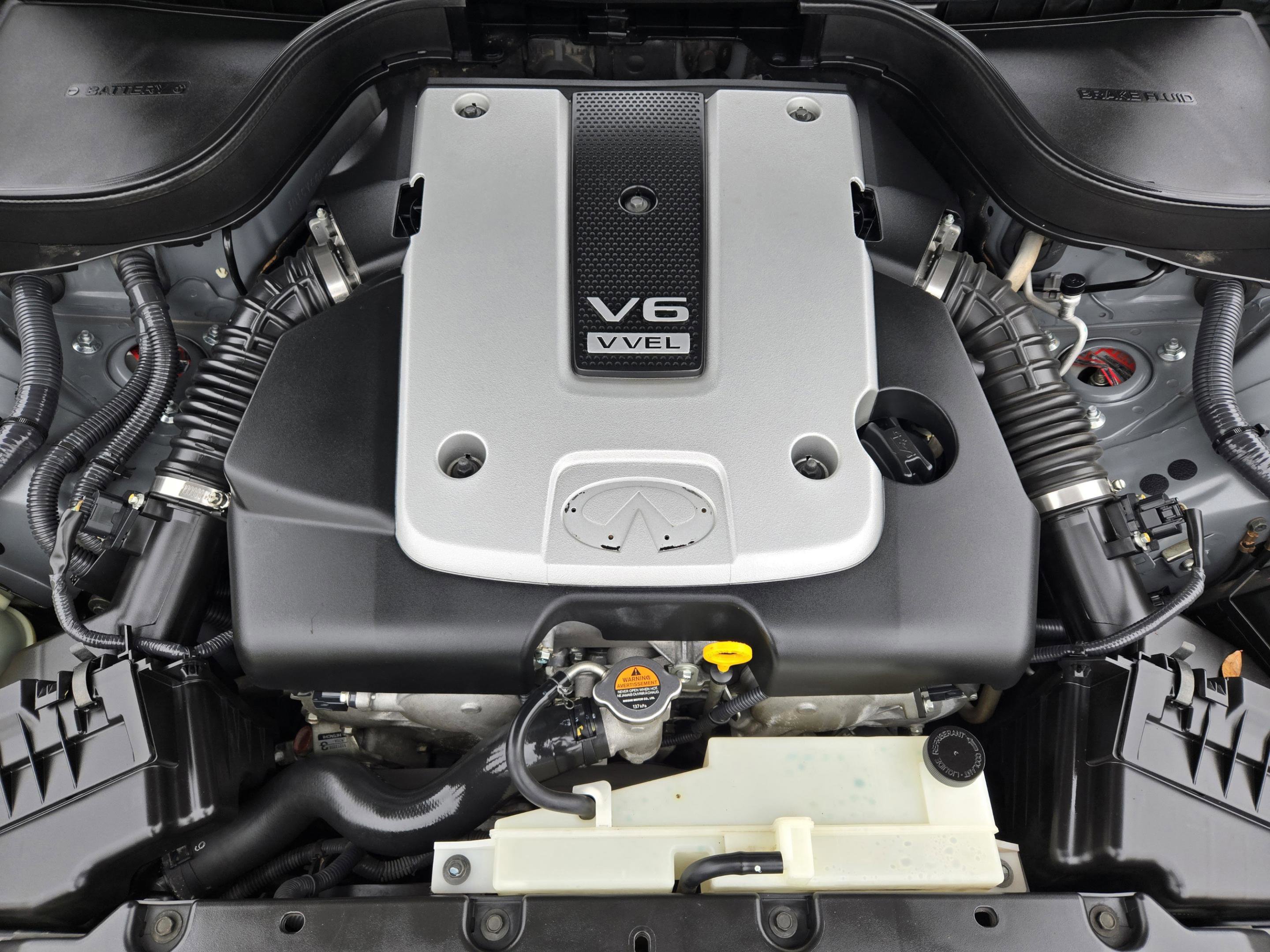 Used 2015 INFINITI Q40 w/ Navigation Package RWD image 31