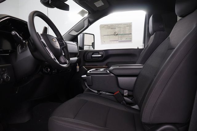 New 2026 Chevrolet Silverado 3500 LT AWD/4WD image 12