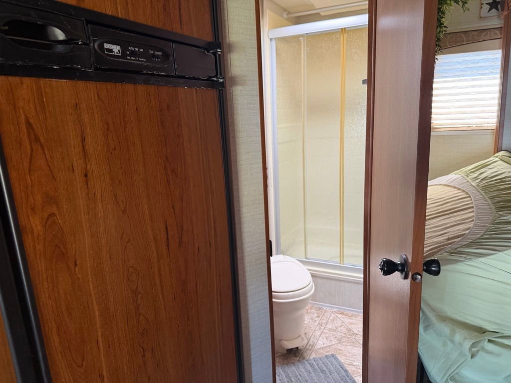 Used 2016 Mercedes-Benz Sprinter 3500 image 37