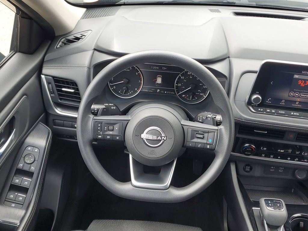 Used 2024 Nissan Rogue SV image 26