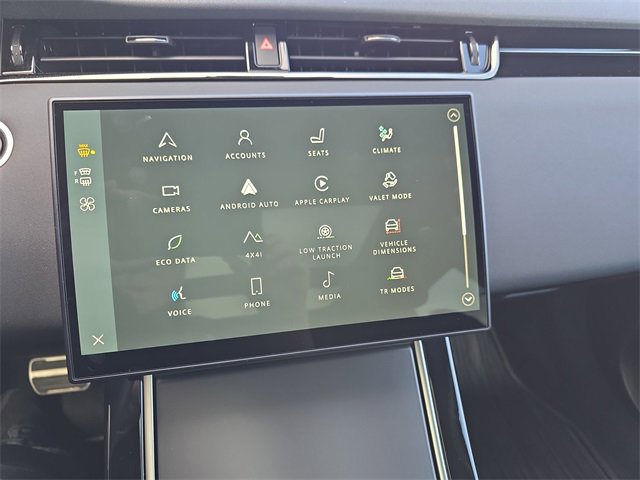 Used 2025 Land Rover Range Rover Evoque Dynamic SE image 21