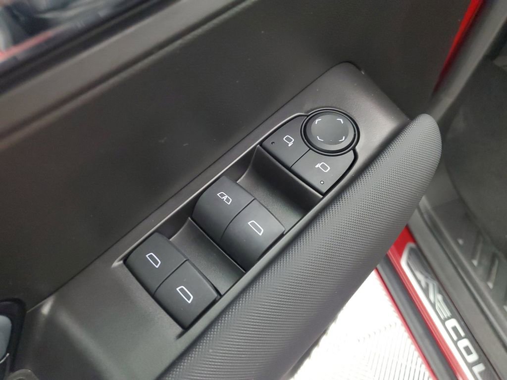 Used 2024 Chevrolet Colorado Z71 w/ LPO, Dark Essentials Package image 29