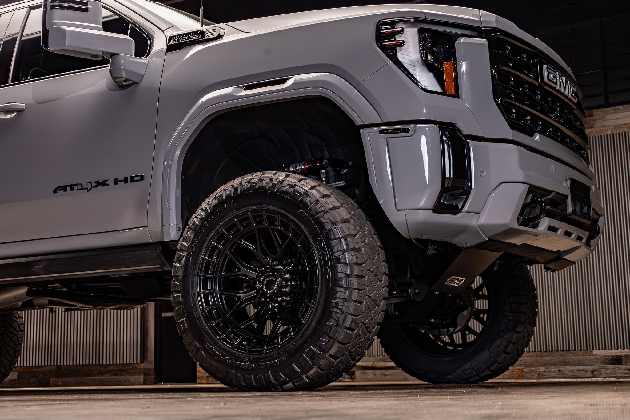 Used 2025 GMC Sierra 2500 AT4X image 16