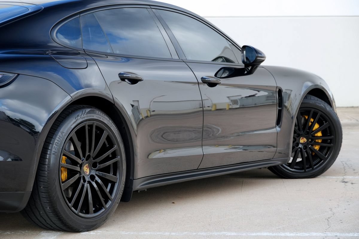 Used 2018 Porsche Panamera 4 AWD/4WD image 35