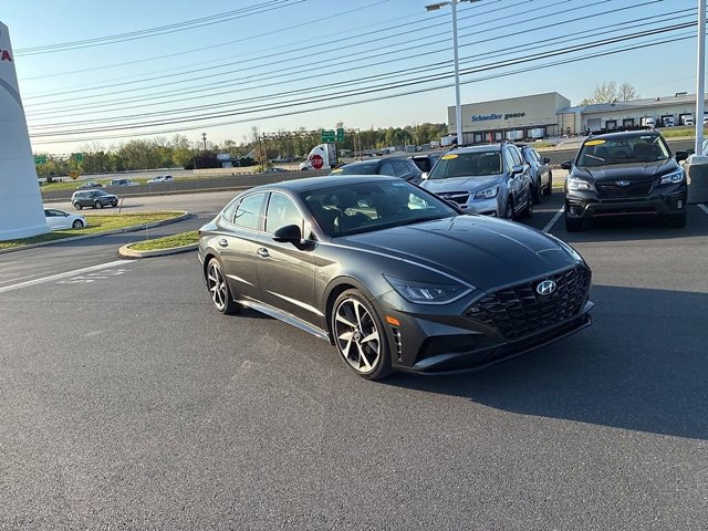 Used 2022 Hyundai Sonata SEL Plus image 2