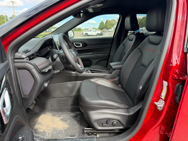 New 2026 Jeep Compass Trailhawk AWD/4WD image 9