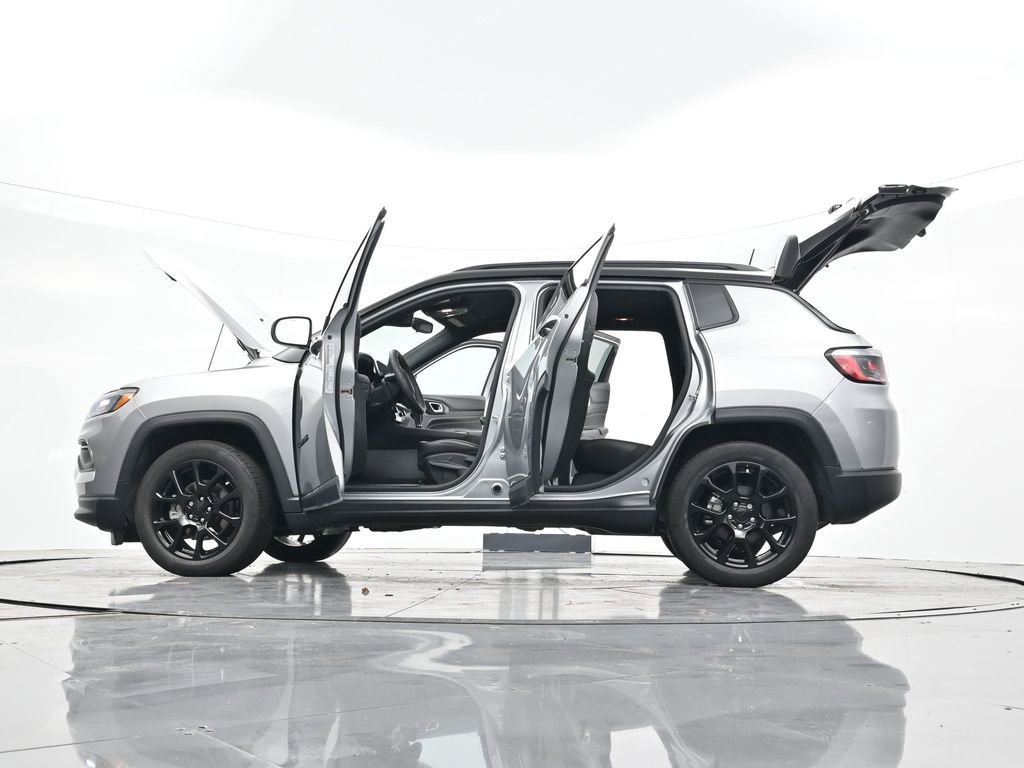 Used 2022 Jeep Compass Altitude image 48