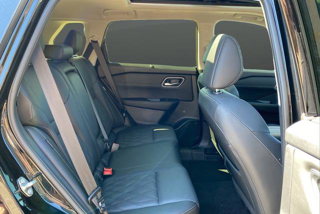 Used 2024 Nissan Rogue Platinum w/ Platinum Premium Package image 25