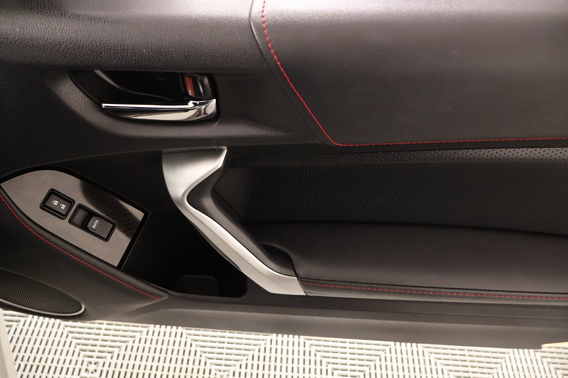 Used 2020 Subaru BRZ Limited RWD image 15