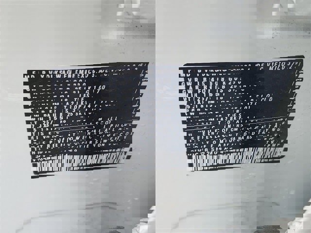 Certified 2025 Volkswagen Taos SE w/ Panoramic Sunroof Package image 30