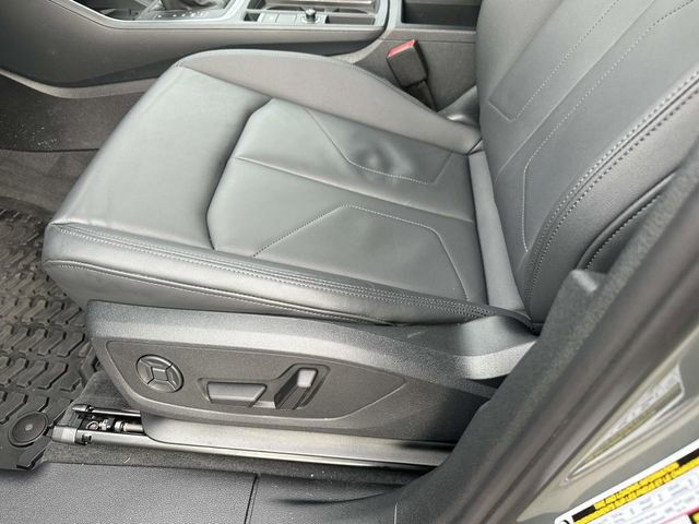 Certified 2025 Audi Q3 2.0T Premium Plus w/ Premium Plus Package image 23
