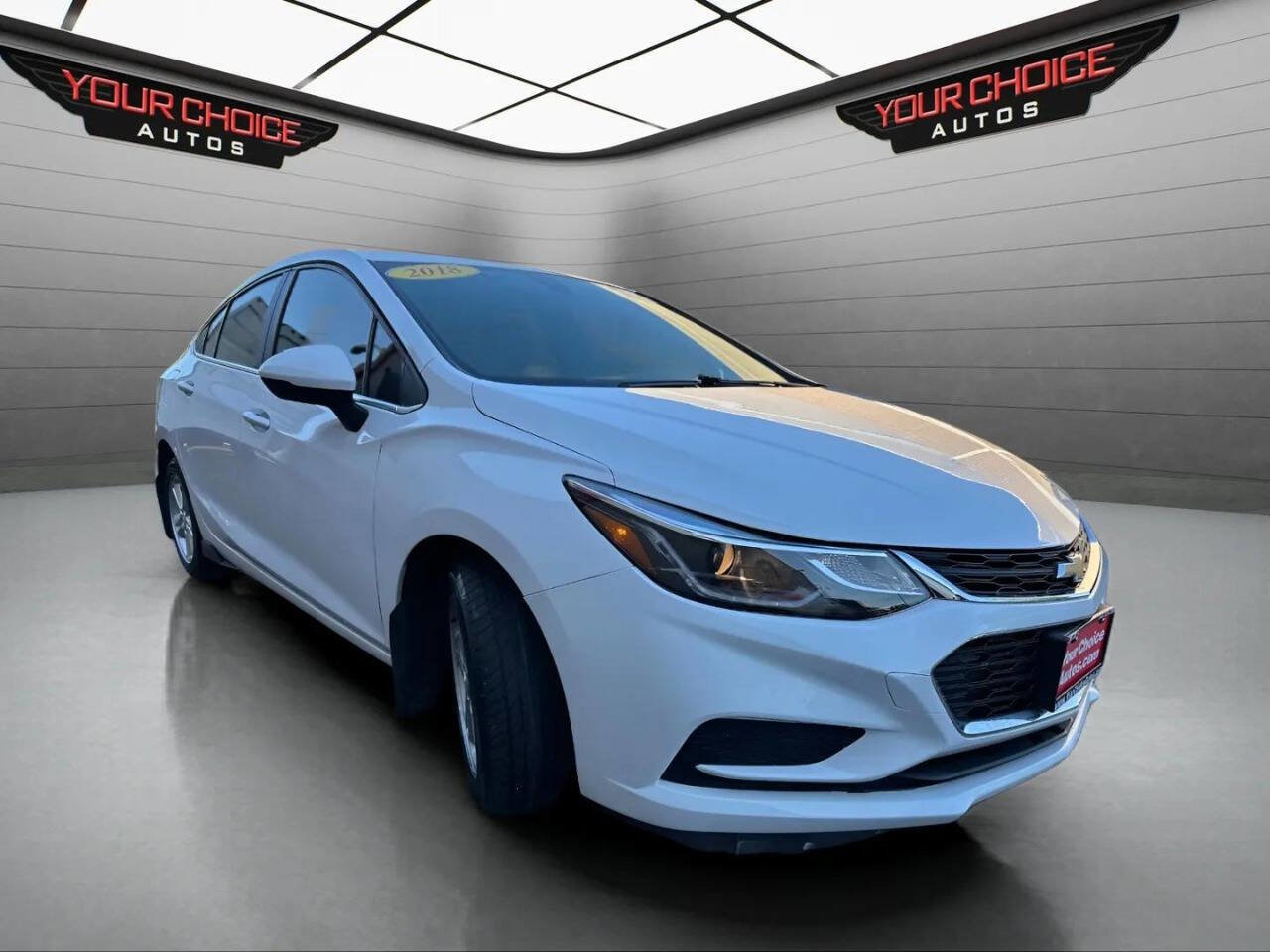 Used 2018 Chevrolet Cruze LT w/ Convenience Package image 3