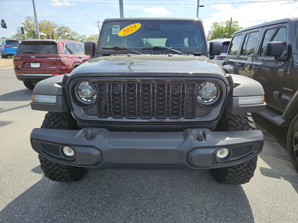 Used 2025 Jeep Wrangler Willys image 3