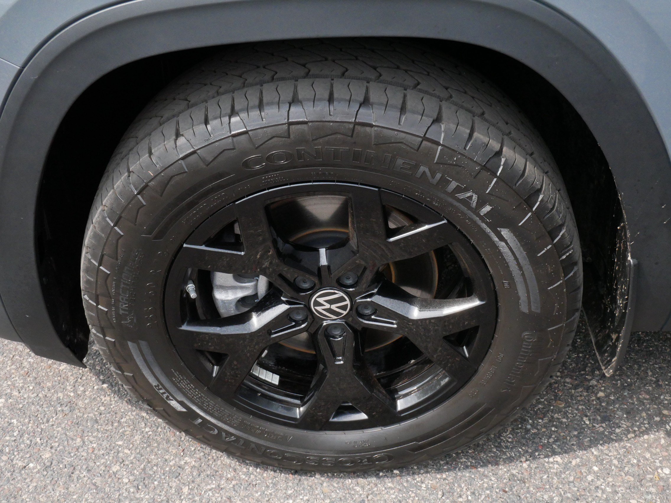 Certified 2024 Volkswagen Atlas Peak Edition SEL AWD/4WD image 15