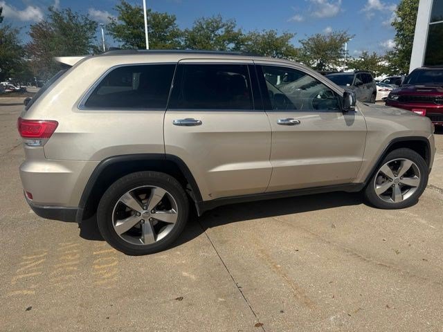 Used 2015 Jeep Grand Cherokee Limited w/ Trailer Tow Group IV AWD/4WD image 2