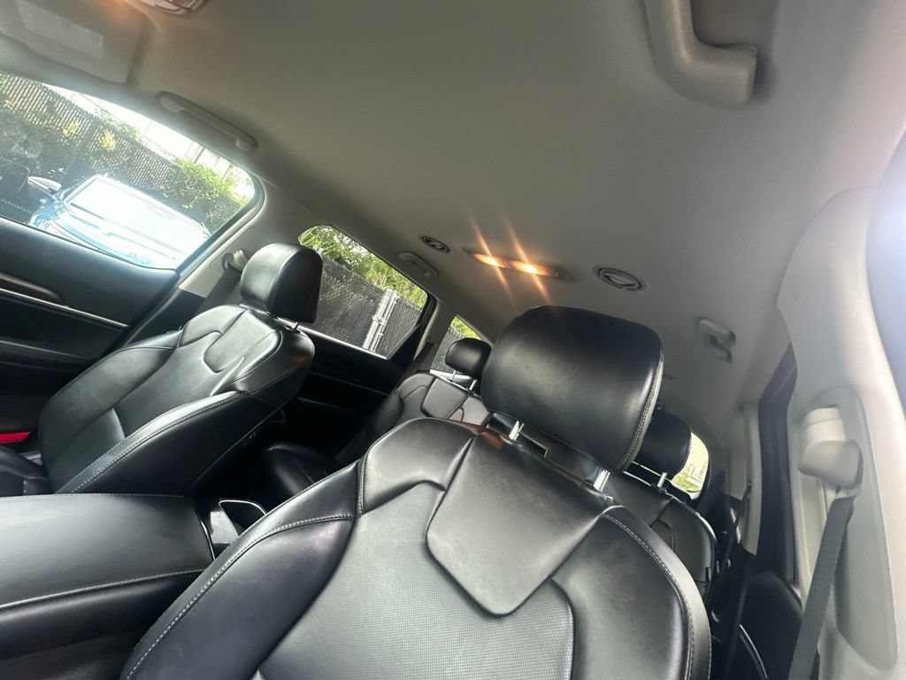 Used 2024 Kia Telluride LX AWD/4WD image 12