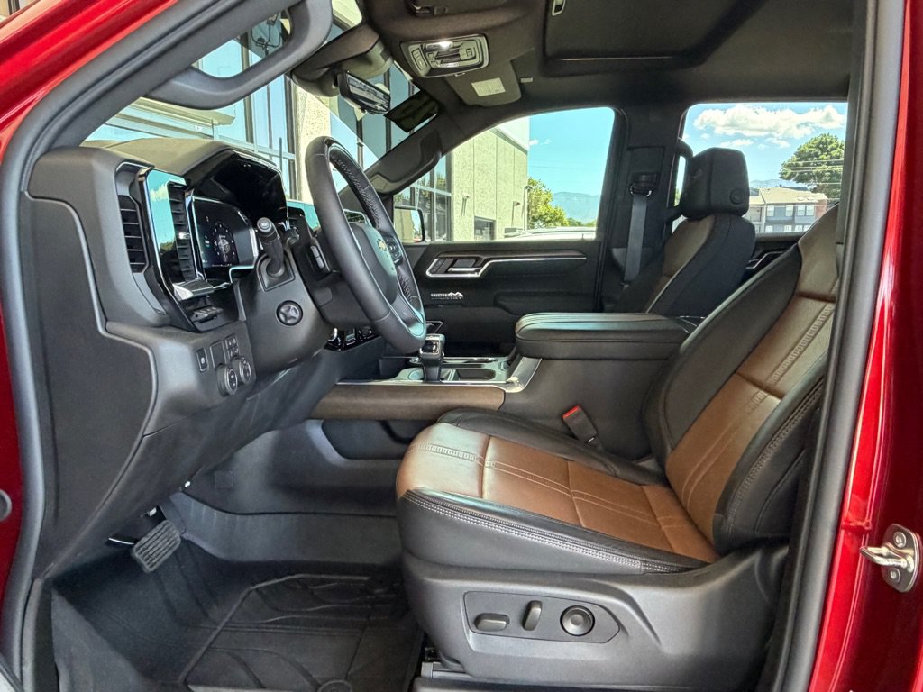Used 2026 Chevrolet Silverado 1500 High Country RWD image 5