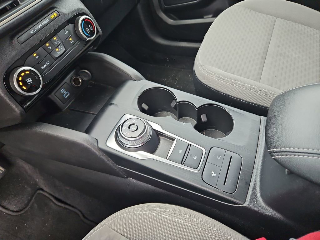 Used 2022 Ford Escape SE image 19