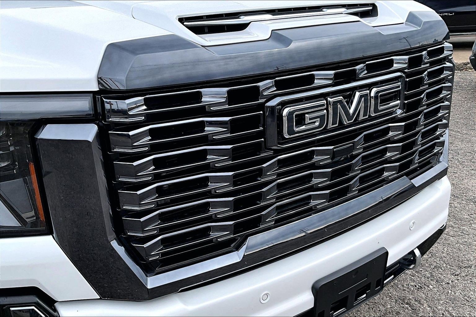 Used 2024 GMC Sierra 2500 Denali Ultimate image 31