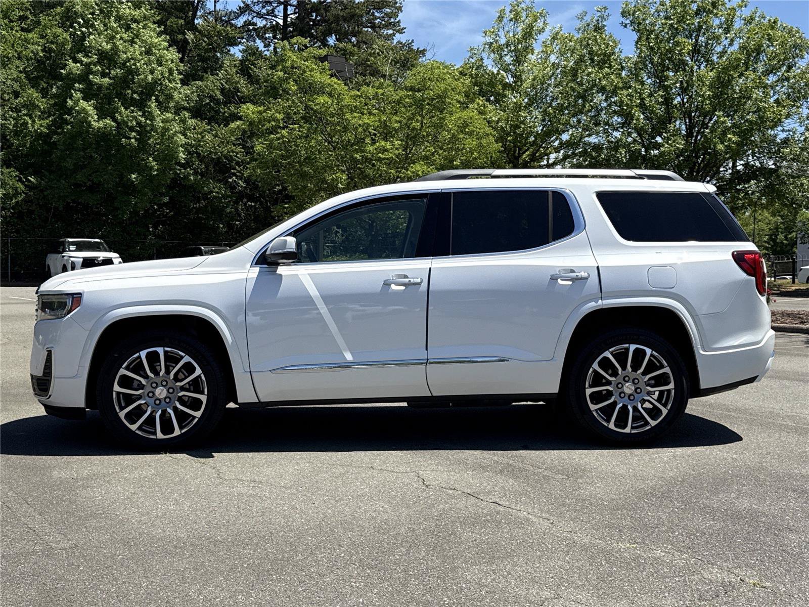 Used 2023 GMC Acadia Denali w/ Denali Ultimate Package AWD/4WD image 29
