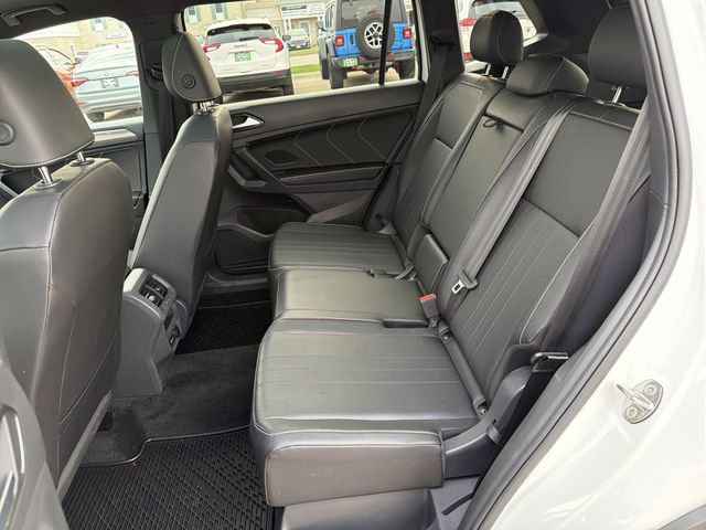 Used 2023 Volkswagen Tiguan SE R-Line image 24