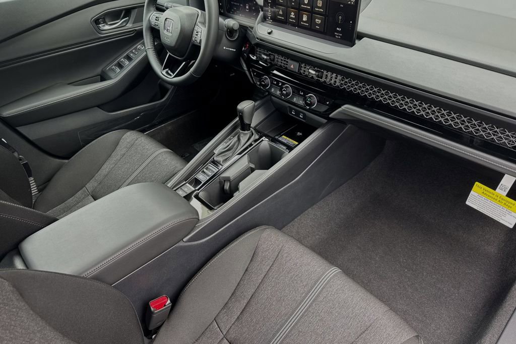 Used 2025 Honda Accord Sport image 12
