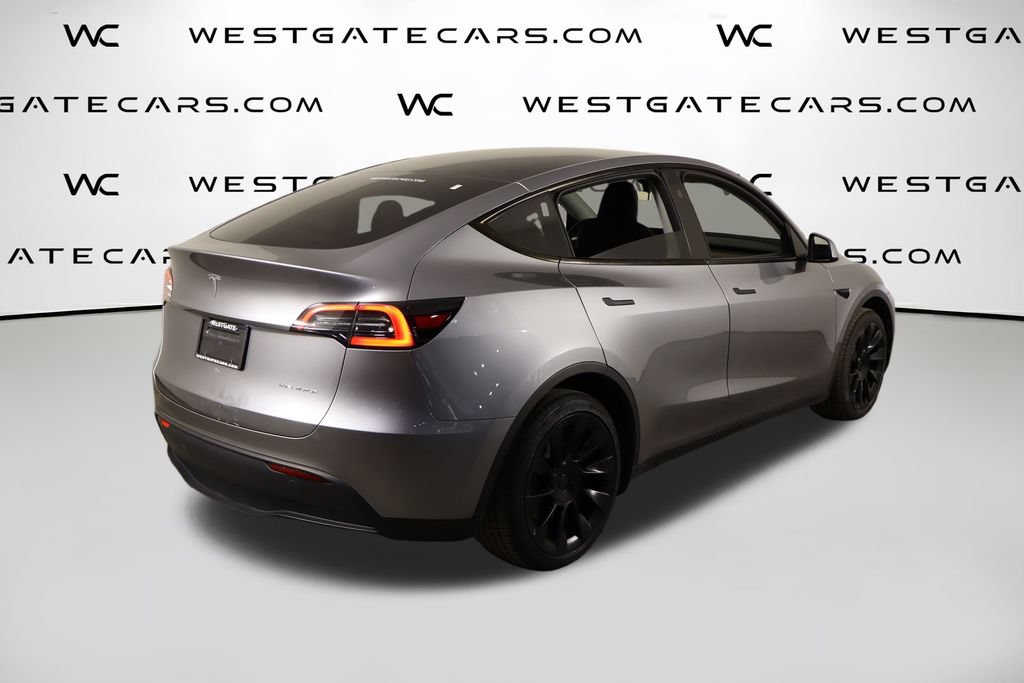 Used 2024 Tesla Model Y Long Range AWD/4WD image 52