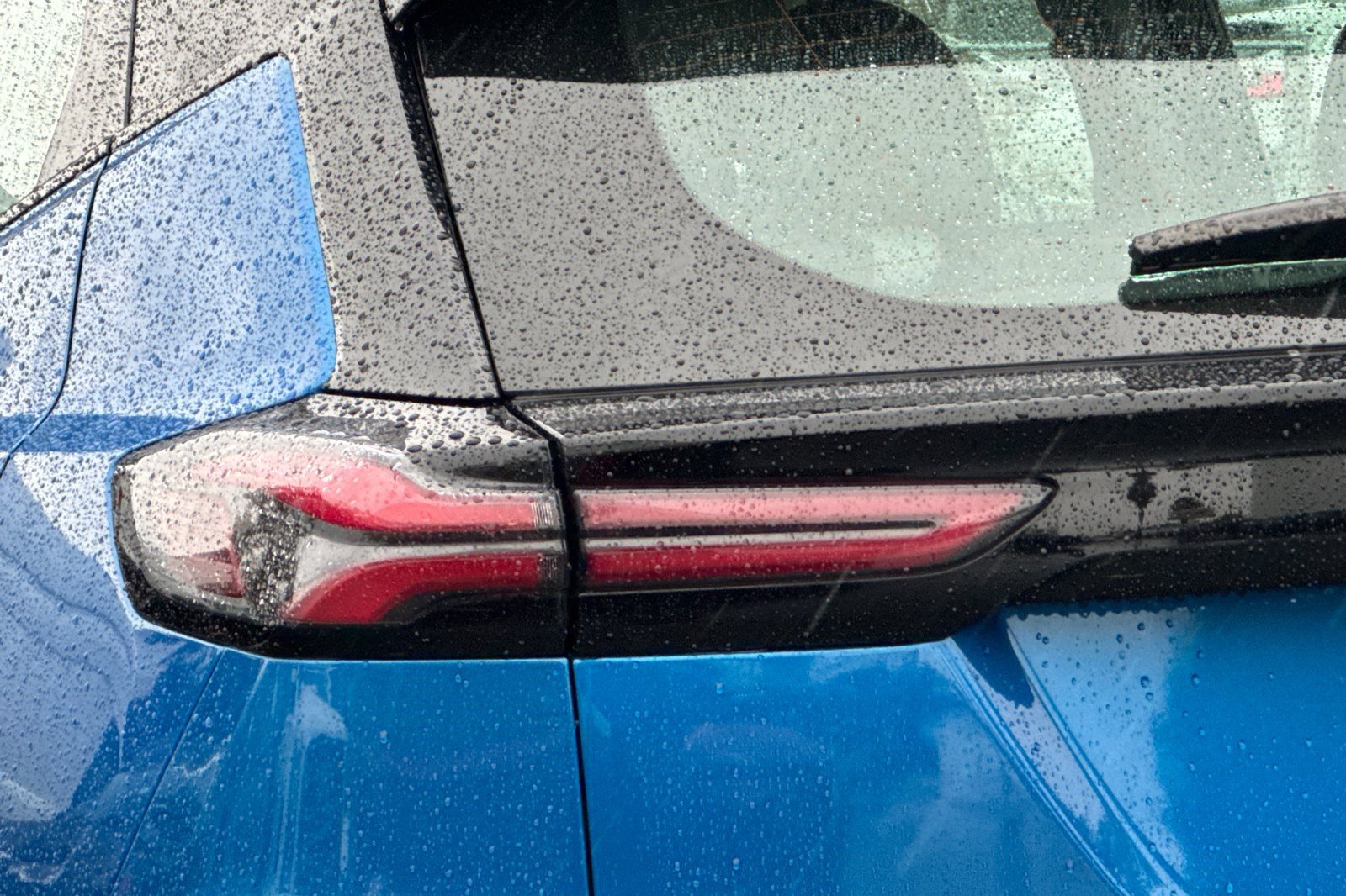 Used 2022 Chevrolet Bolt EUV Premier w/ Sun & Sound Package image 43