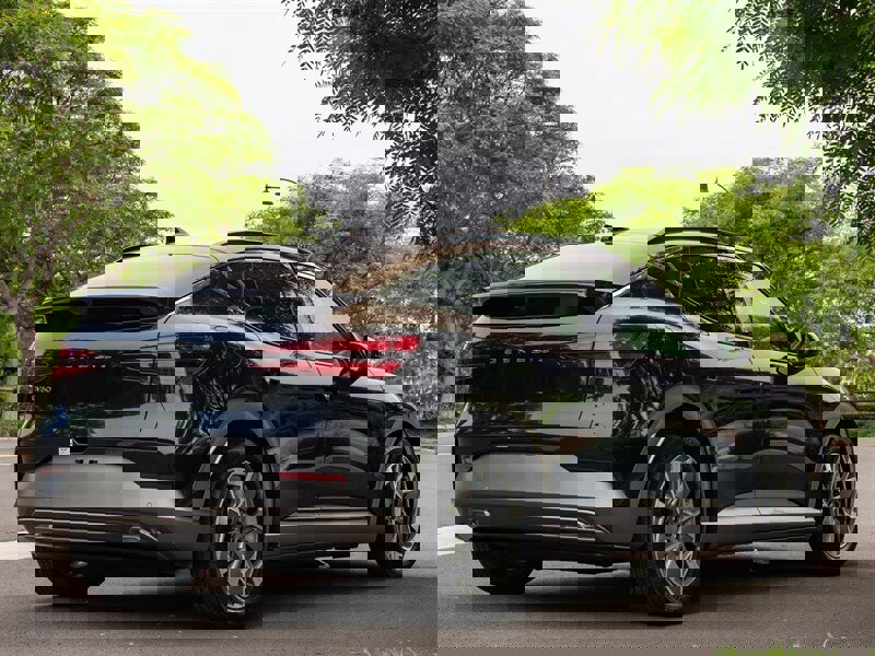 Used 2025 Genesis GV60 RWD image 8