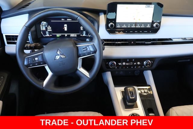 Used 2025 Mitsubishi Outlander SEL image 19