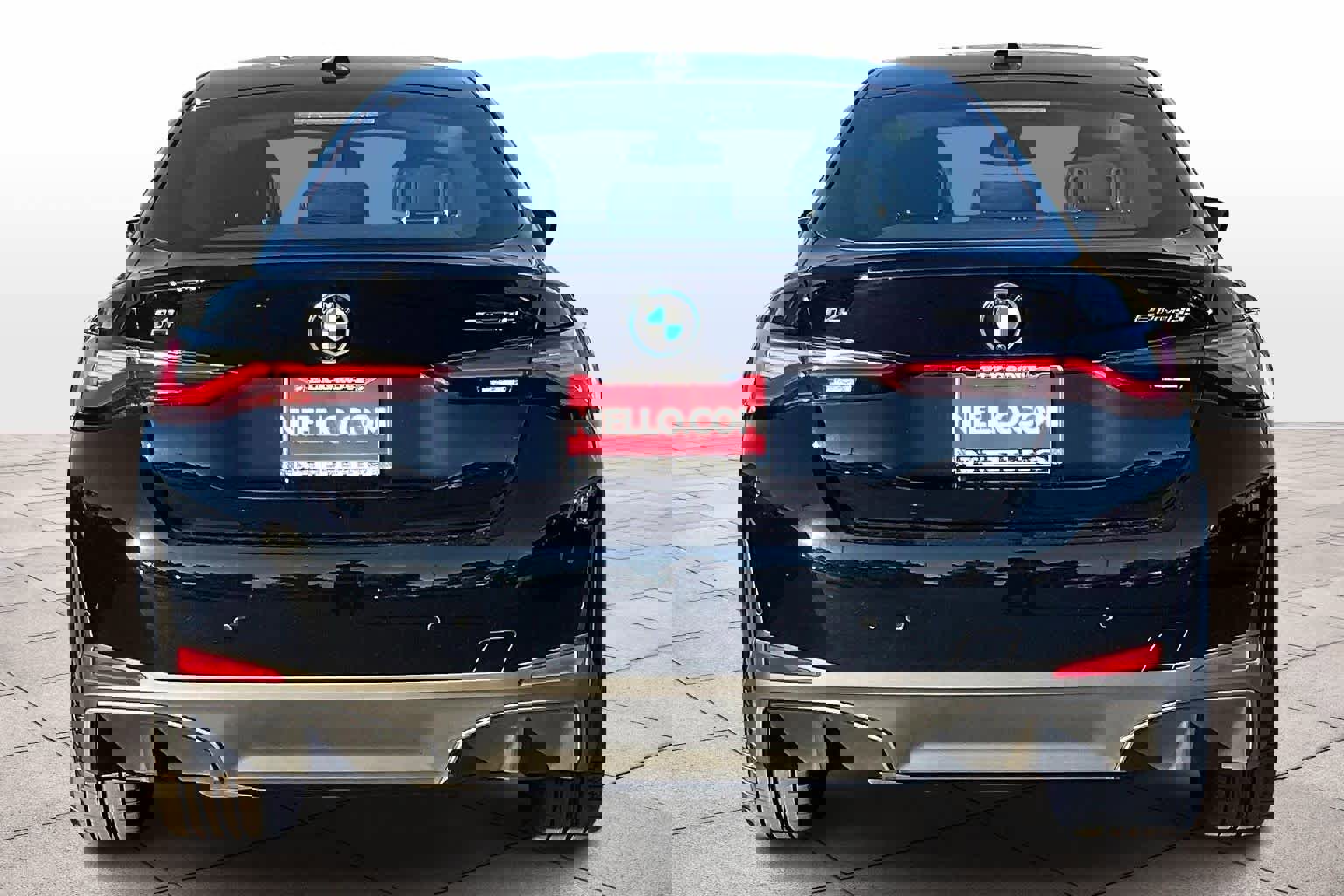 Used 2023 BMW i4 eDrive35 w/ Premium Package image 7