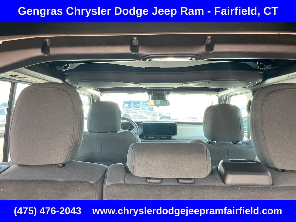 Used 2024 Jeep Wrangler Unlimited w/ Convenience Group AWD/4WD image 33