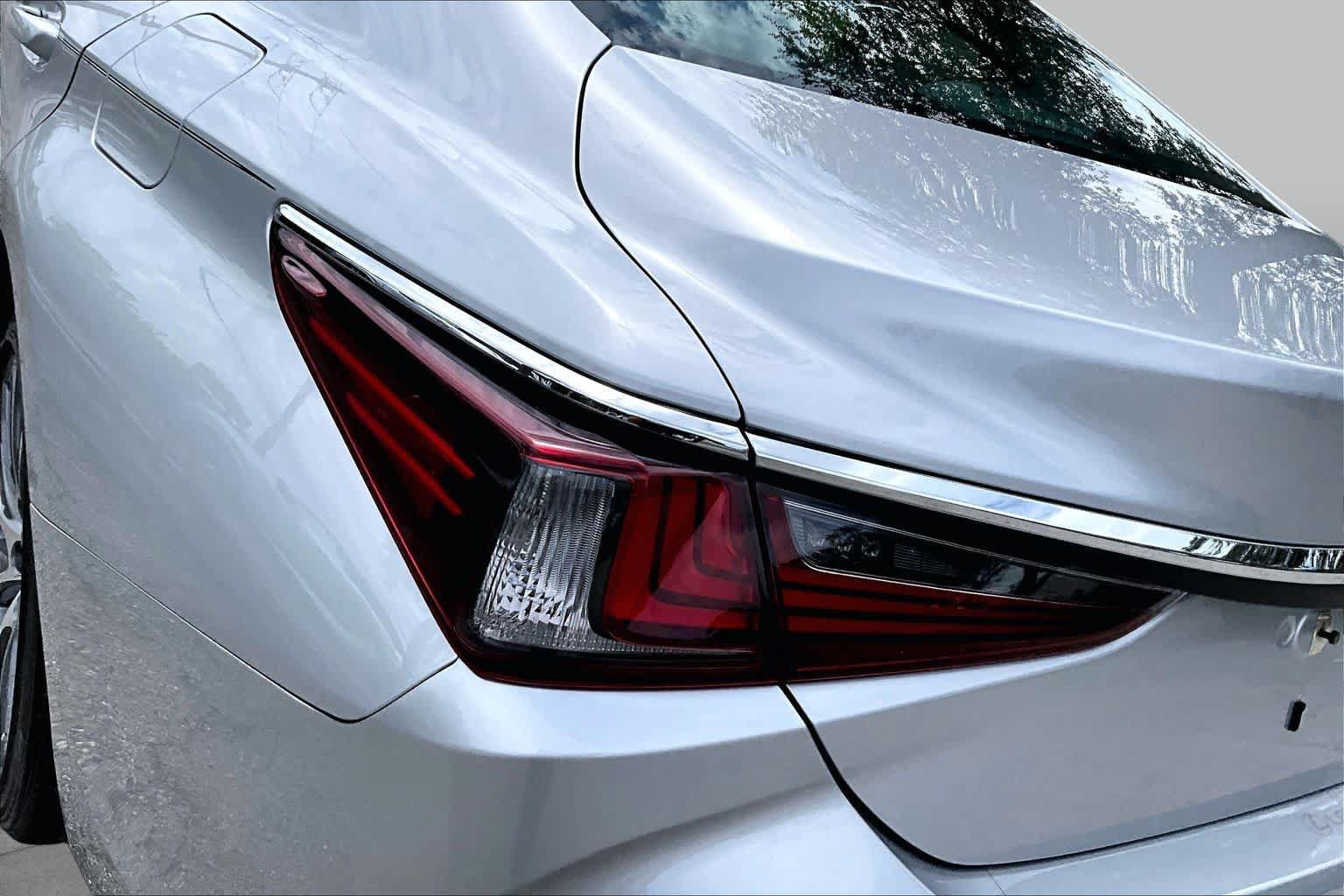Used 2021 Lexus ES 350 w/ Premium Package FWD image 29