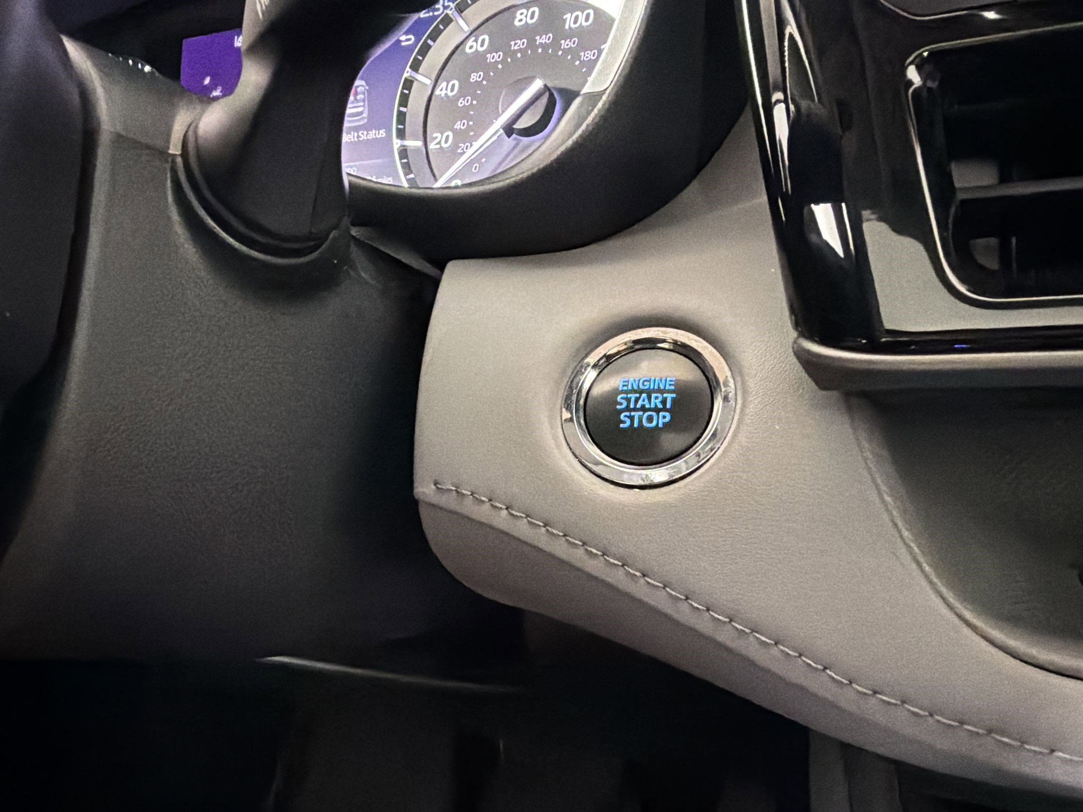 Used 2022 Toyota Highlander XLE image 26