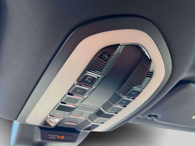 Used 2022 Porsche Macan S image 38