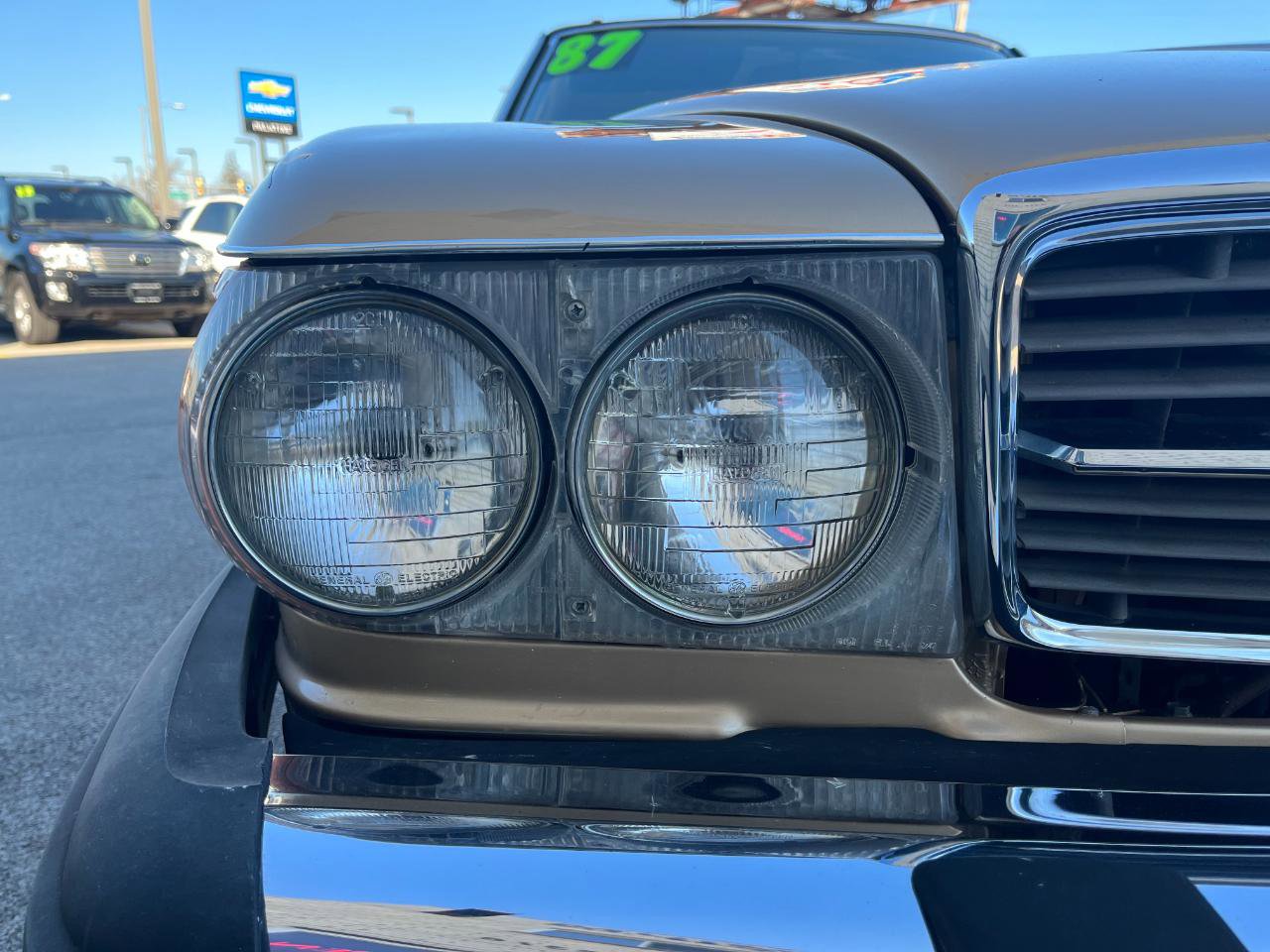 Used 1987 Mercedes-Benz 560 SL image 11