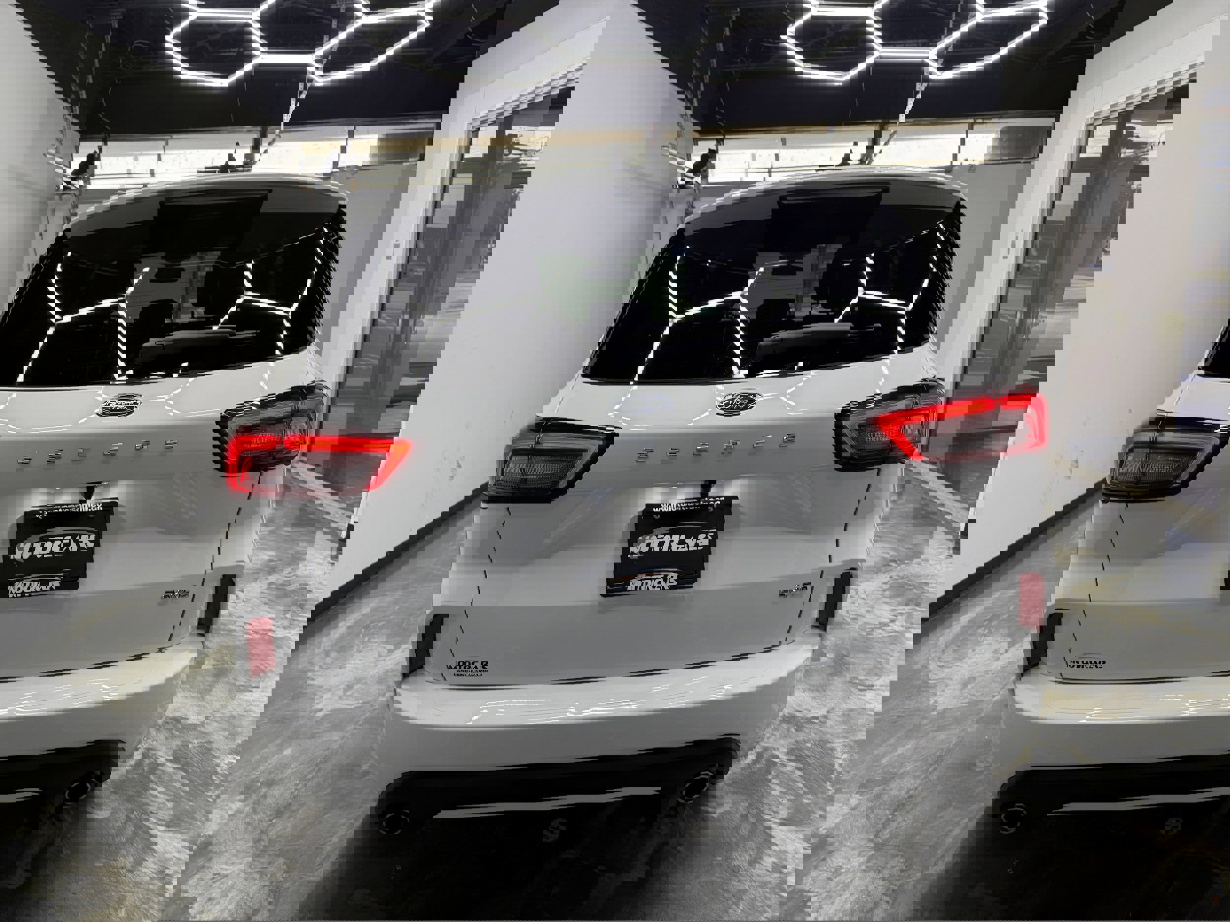 Used 2023 Ford Escape ST-Line image 8