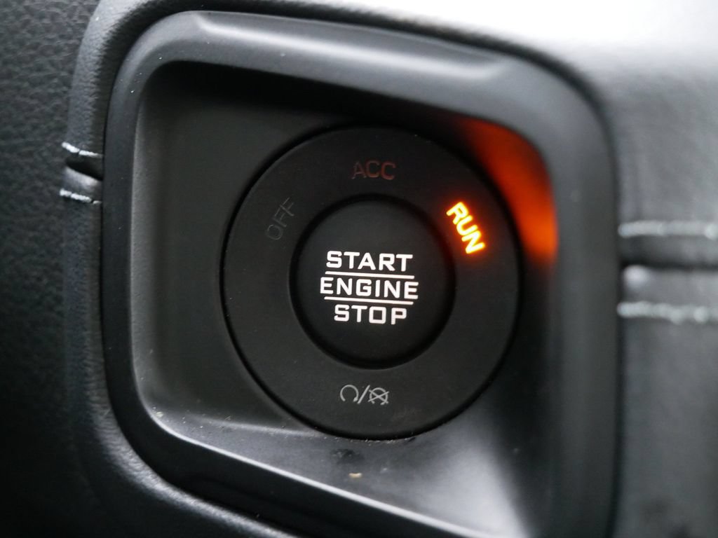 Used 2024 Jeep Wrangler Unlimited Sahara AWD/4WD image 26