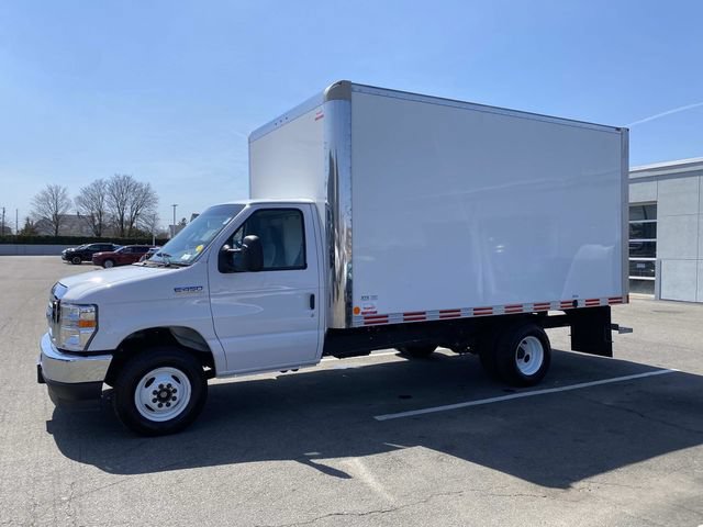 Used 2024 Ford E-450 and Econoline 450 Super Duty w/ Power Windows & Locks Group RWD image 5