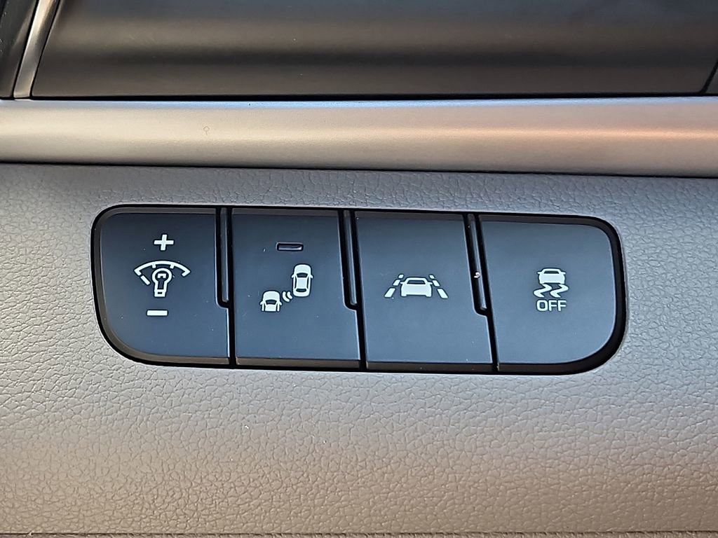 Used 2020 Hyundai Elantra SEL image 23