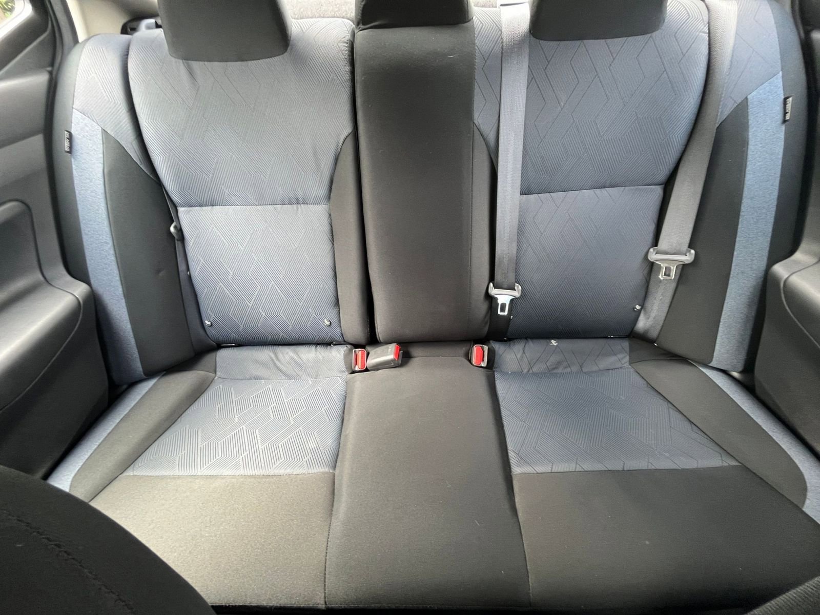 Used 2025 Nissan Versa SV FWD image 36