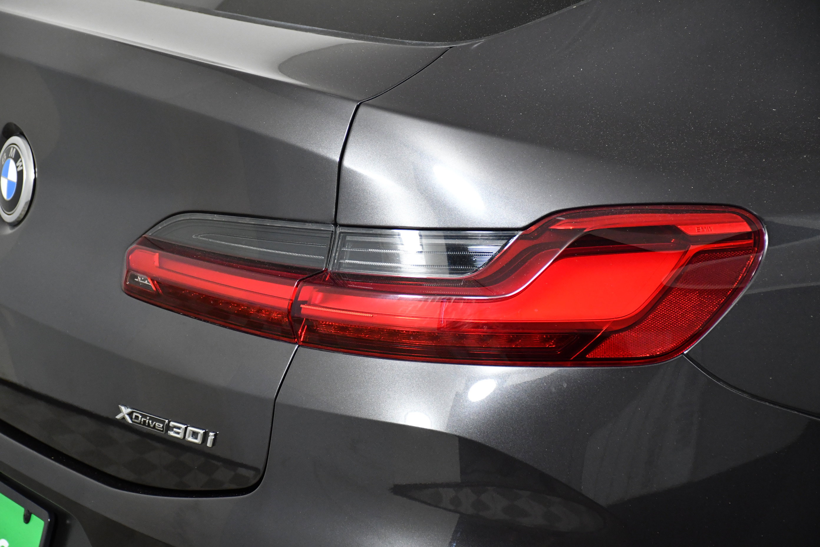 Used 2025 BMW X4 xDrive30i image 32