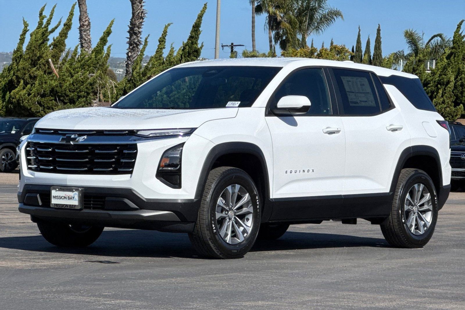 New 2025 Chevrolet Equinox LT image 8