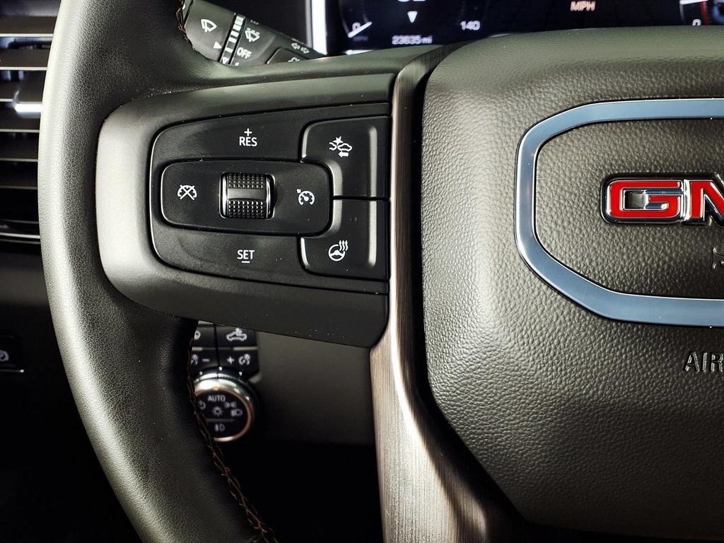 Used 2025 GMC Sierra 2500 AT4 AWD/4WD image 18